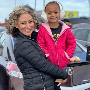 Meet your Posher, Yana